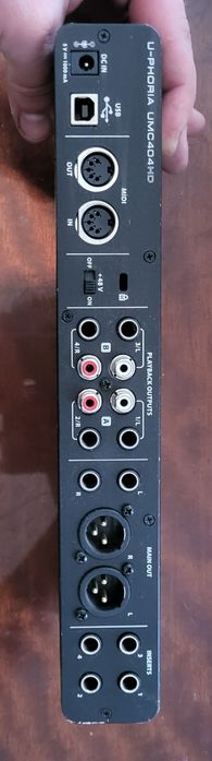 Behringer U-PHORIA UMC404HD только ТАРАЗ