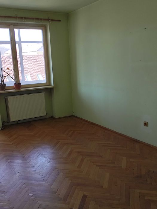 Vând apartament la Mediaș