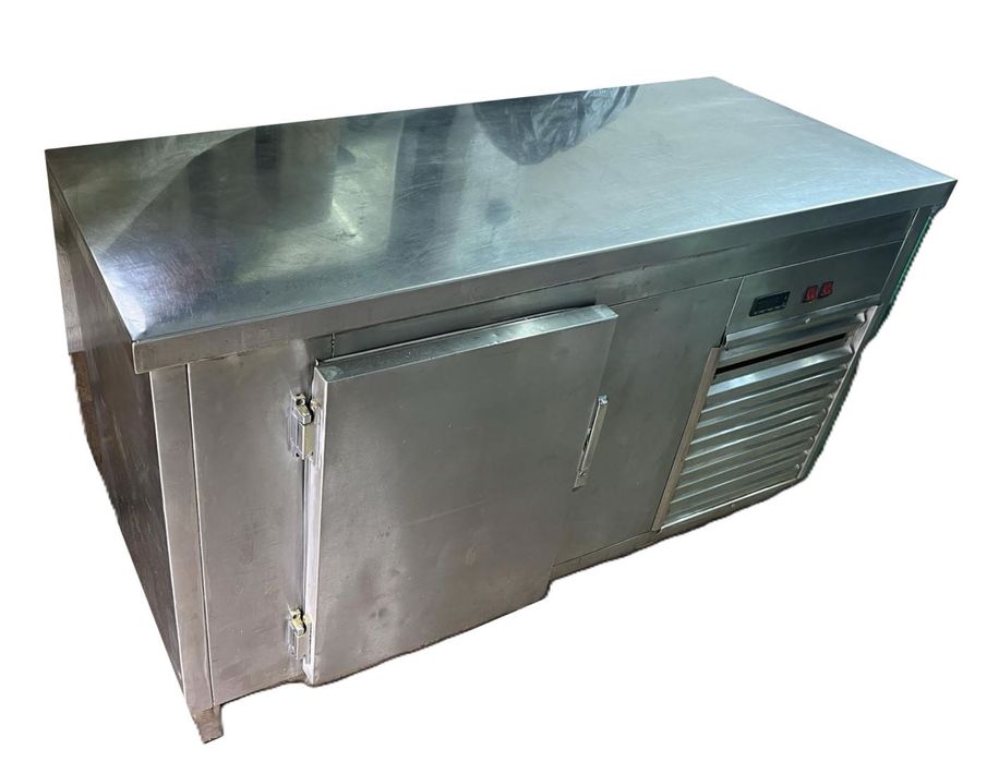 Хладилна маса за заведение