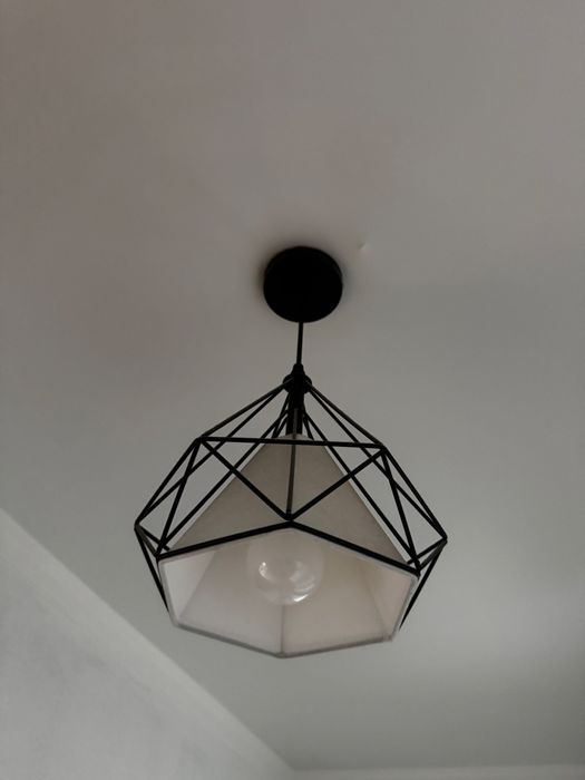 Продам люстры 3 штуки