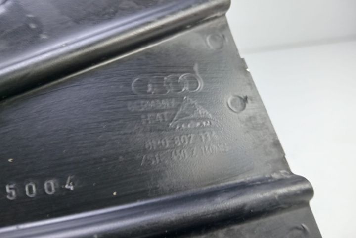 Suport cap lonjeron dreapta fata  8P0807134 Audi A3 8P/8PA (facelift)