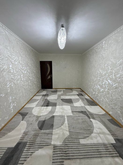 Amir Temur kucha 3 xona urtada joylashgan kvartira sotiladi