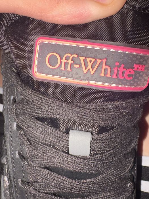 Off white oday 43 cu saculet