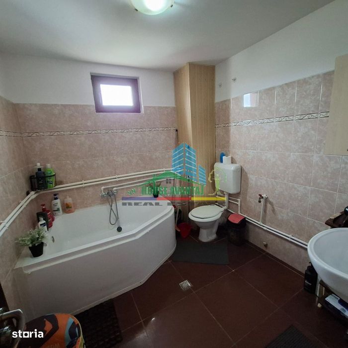 Casa în inima Focșaniului - liniște, confort și tot orașul la câțiva p