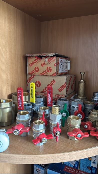 Продам краны и клапана ab-qm