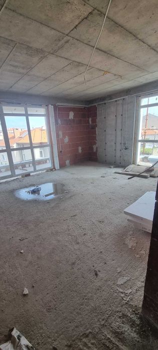 Продава се четиристаен апартамент близо до центъра в гр.Свиленград