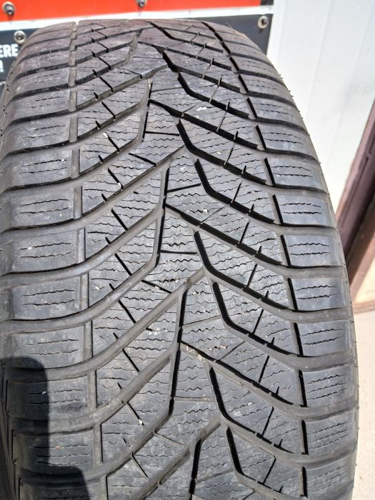 Jante aliaj R17,  5x112,  originale Audi echipate cu anvelope de iarnă M+S 225/50/R17  Două bucăți Yokohama 2020 si doua bucăți Platin 2021