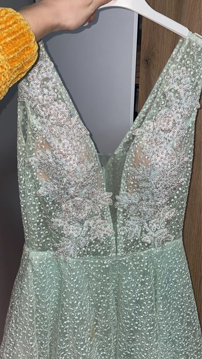 Официална рокля