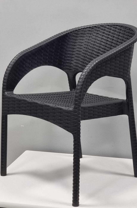 Кресло пластиковое " Оскар"