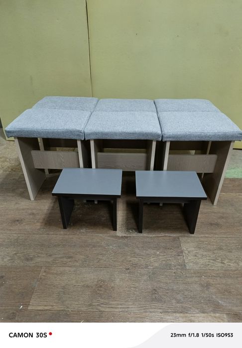 Табуреты мягкие.