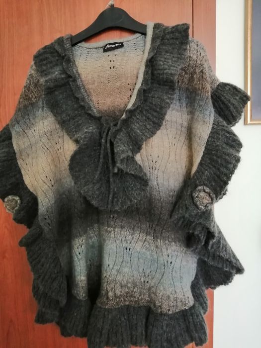 Прекрасно пончо,вълна, дизайнерско,ново, топло