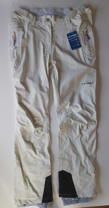 Ново Дамско зимно туристическо яке мембрана и панталон,ски сноуборд