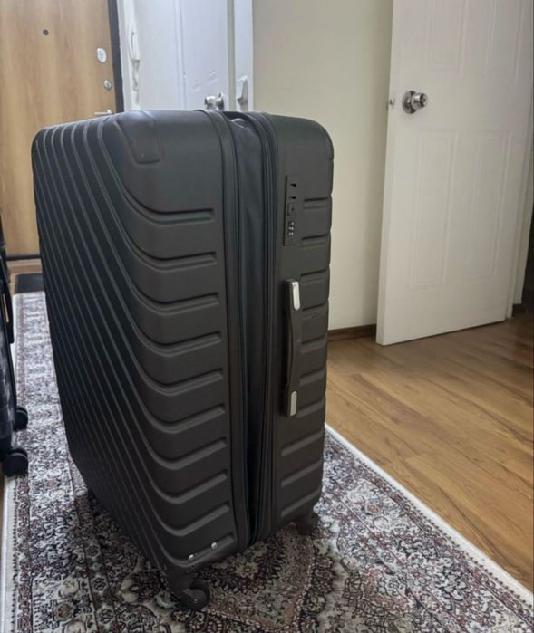 Дорожный чемодан