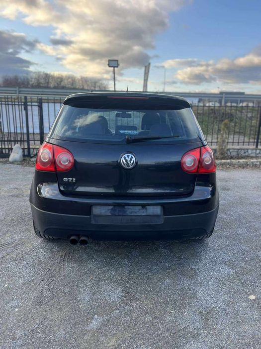 Продавам Голф 5 GTI 2.0 TFSI 200кс бензин на ЧАСТИ, както и други коли