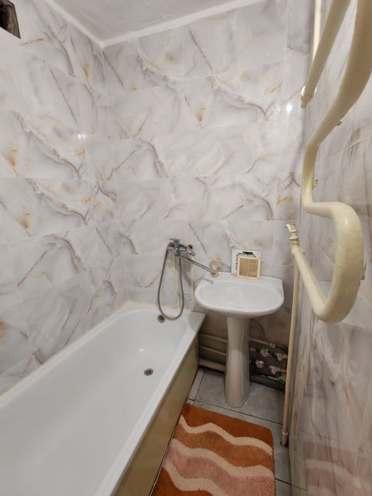 Продам 3 х школа. 23;  4