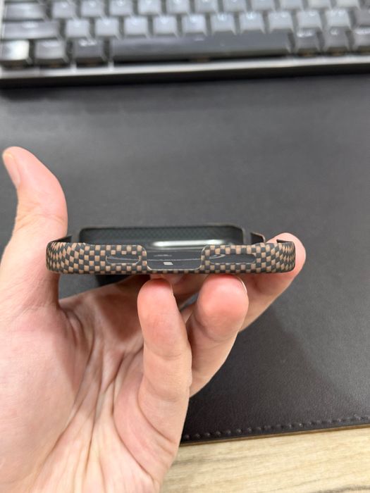 Продам чехол Pitaka MagEZ Case 6 Sunset для iPhone 16 Pro Max