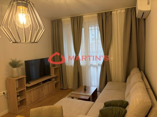 2-стаен в София-Банишора площ 70 цена 700