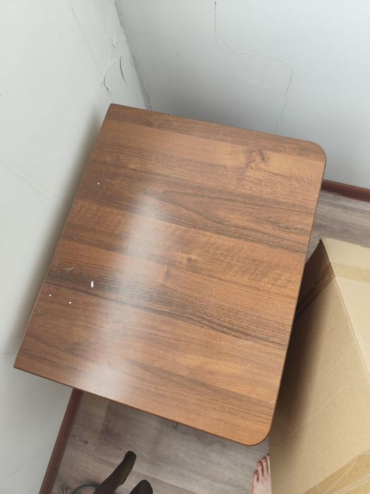 Две тумбы тяжёлые