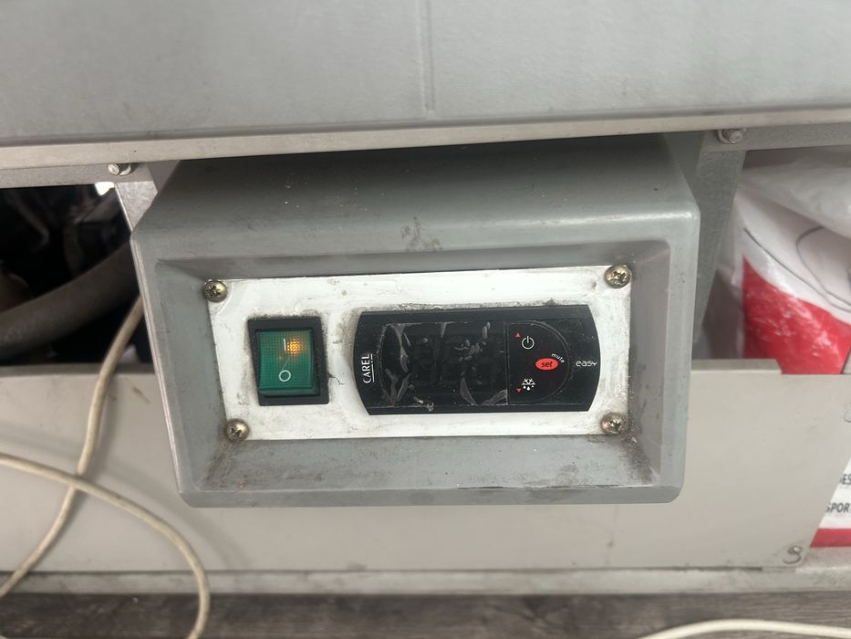 Холодильник витринный