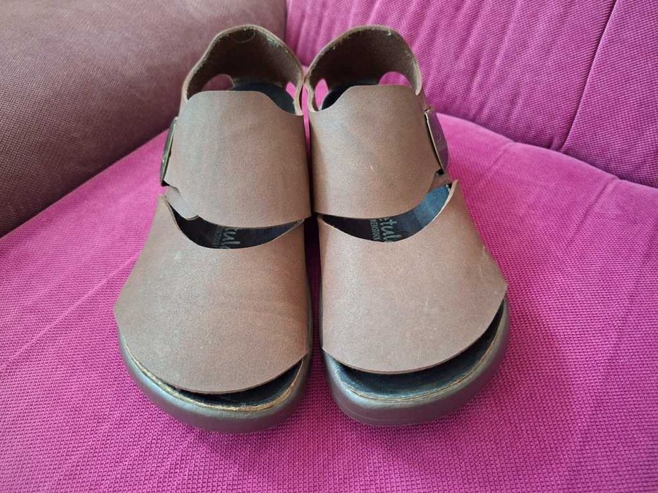 Sandale model rar si deosebit de la Betula by Birkenstock marimea 43