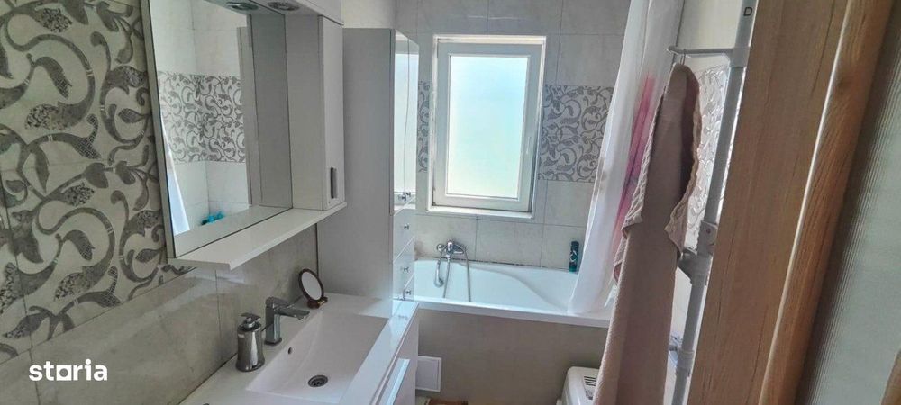 Apartament 3 camere, 110mp, parcare, zona Vivo