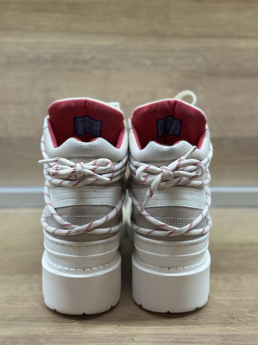 Продават се  женски зимни боти Tommy Jeans в размер 38 EU *НОВИ*