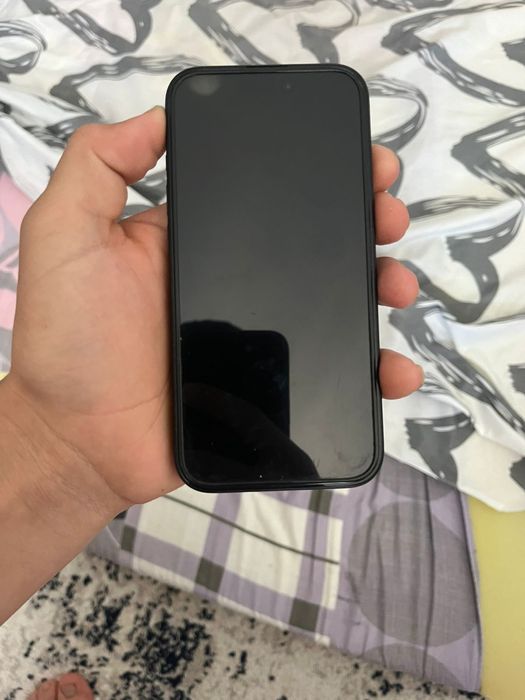 Iphoneee      15
