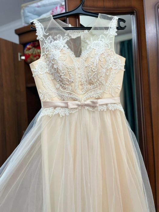 Вечерние платья