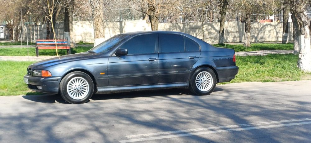 Продается BMW e39 m52b25 Автомат