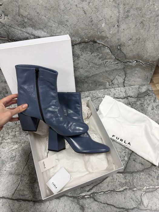 Дамски боти FURLA 39 номер
