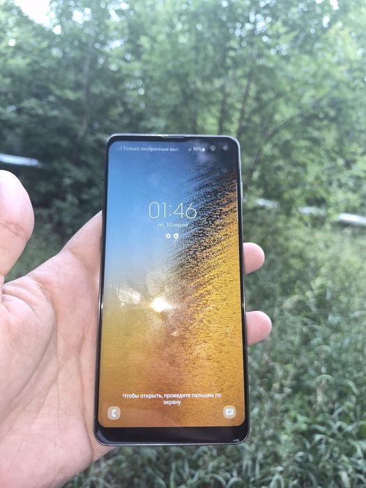 Продам Samsung s10+