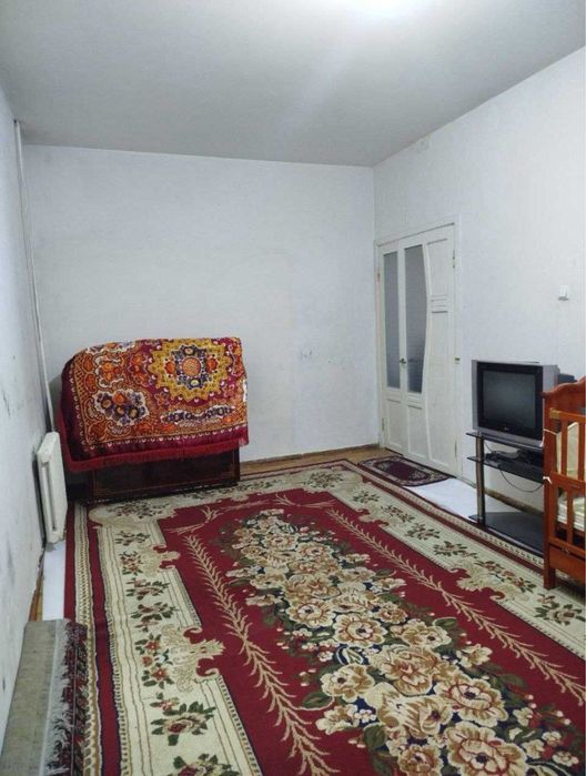 Чиланзар 25 1/1/4 улучшенная планировка балкон 2/3 38 метр квадрат