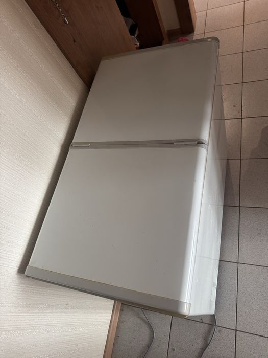 Продам морозильную камеру