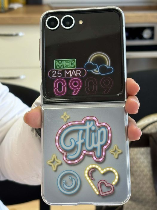 Интерактивен кейс Samsung за Samsung Galaxy Z flip 6