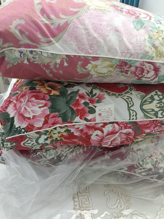 Подушки новые иии