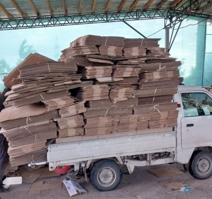 Makulatura makalatura kardon oq qog‘oz olamiz bumaga oq qog‘oz