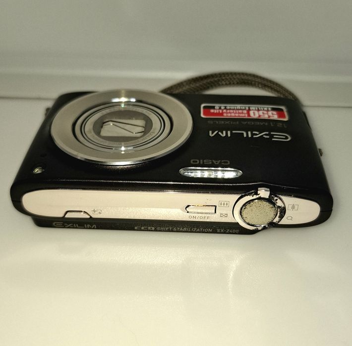 Casio Exilim EX-Z400 компактен дигитален фотоапарат