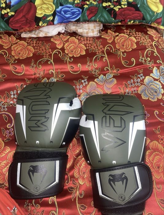 Перчатки для бокса /ММА VENUM