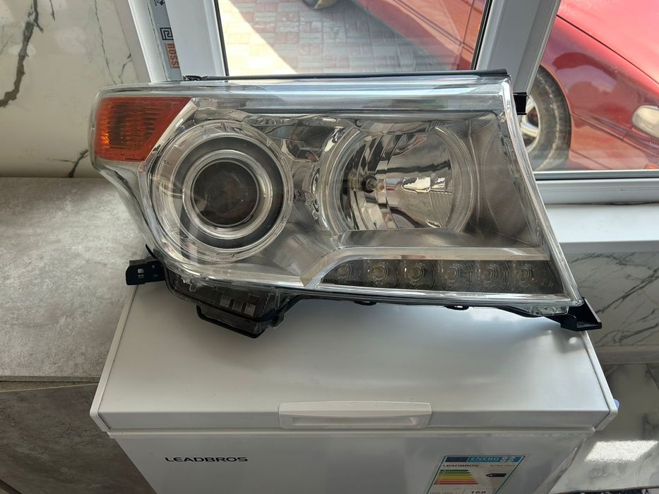 Фары land Cruiser 200  Араб