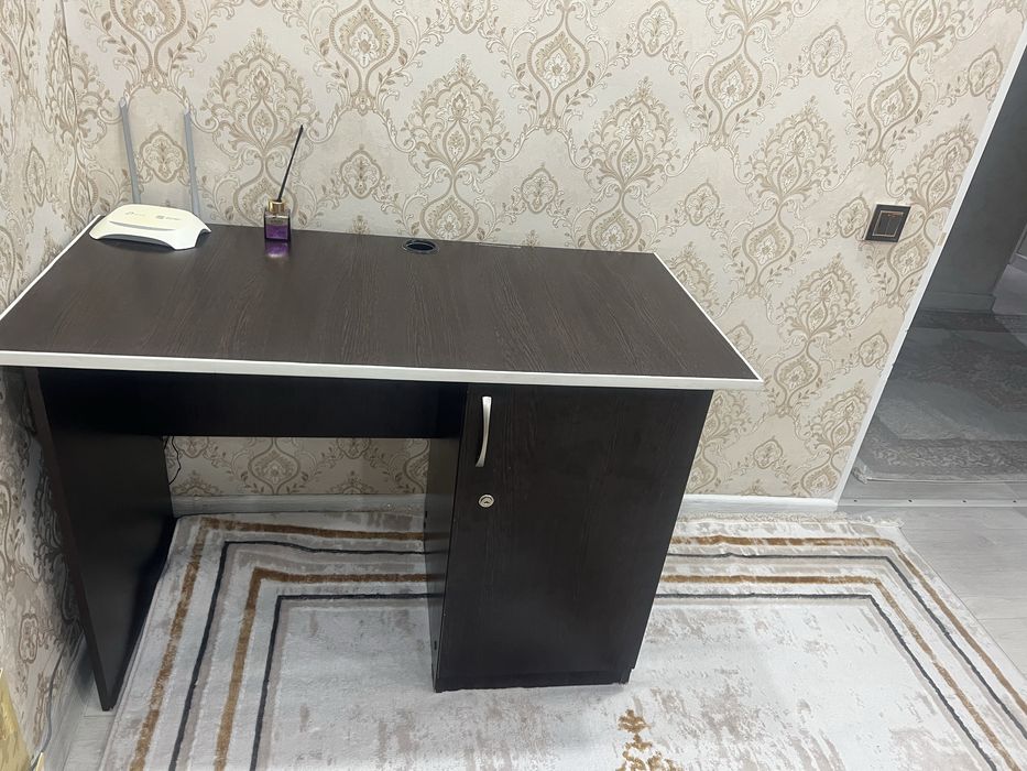 Продам стол в отличном состоянии