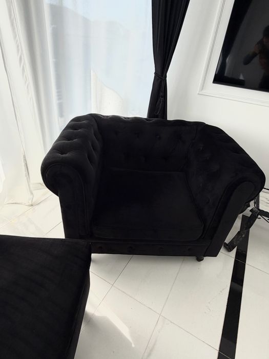 Set living - coltar + fotoliu Chesterfield din catifea neagra - stare impecabila