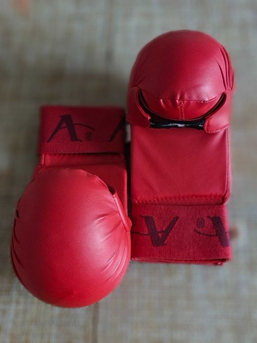 Перчатки для каратэ (S)