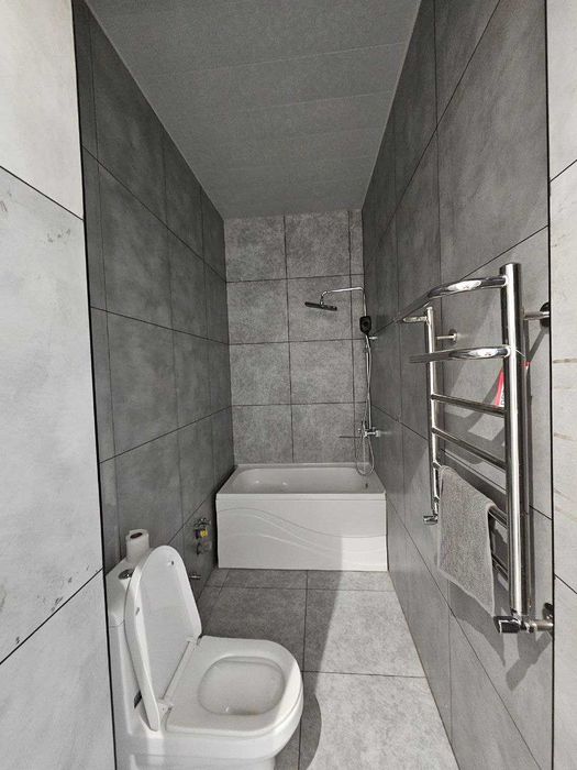 Сергели.Бобур махалляси.3  сотихда 7 хонали зор уй сотаман.