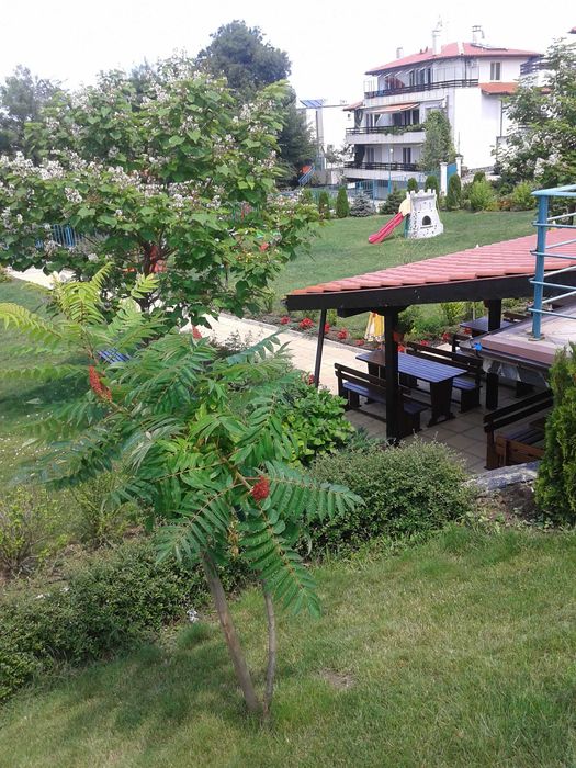 Дава под наем 3-СТАЕН, ЛОЗЕНЕЦ, ОБЛАСТ БУРГАС, до Гардения, лято 2026