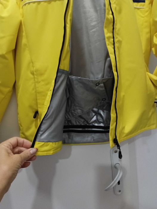 Дамско яке за ски