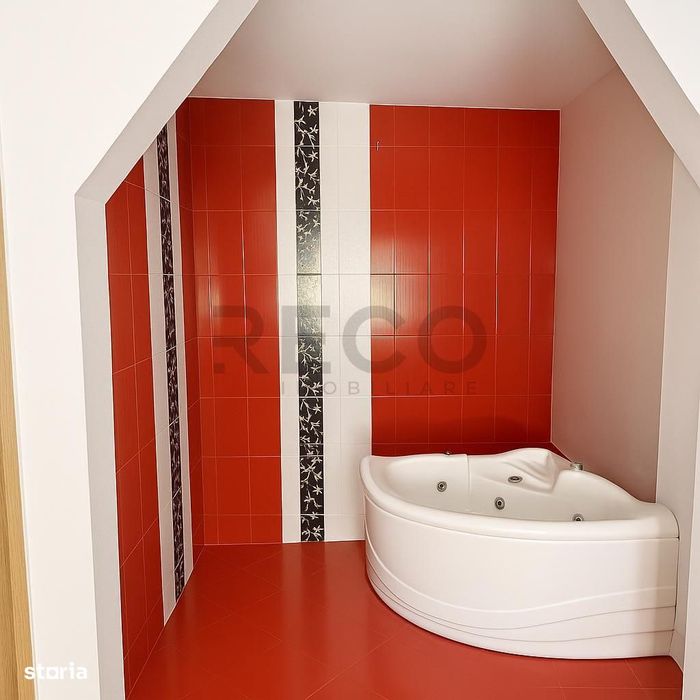 RECO Apartament ultracentral, loc de parcare privat inclus plus boxa
