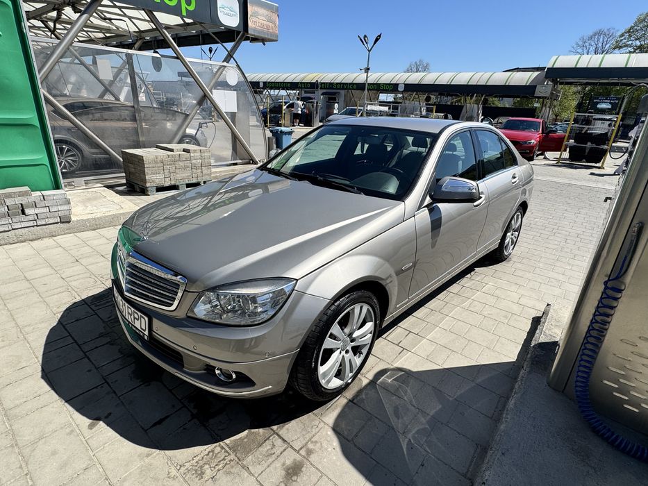 Vând Mercedes-Benz C220 CDI, model W204, Foarte întreținută!