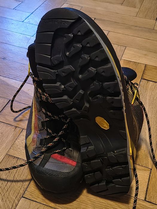 Bocanci La Sportiva Trango Tech GTX mărimea 42