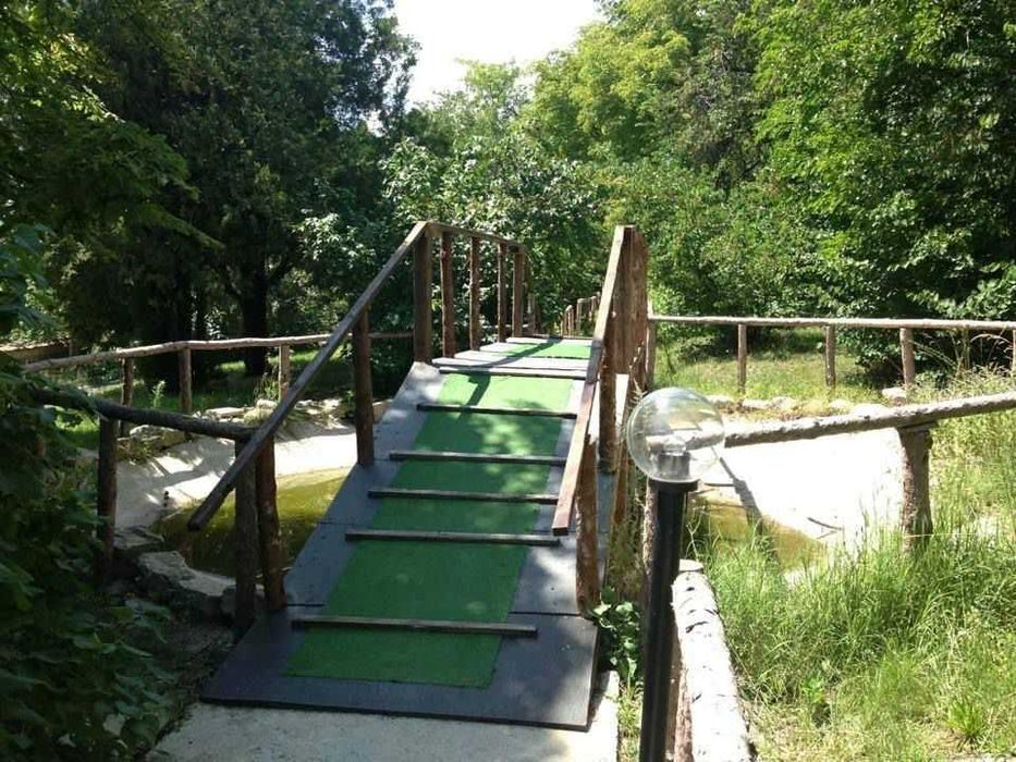 Продава се Хотел в Провадия - 2200 кв.м за 91 €/кв.м - Снимка #1