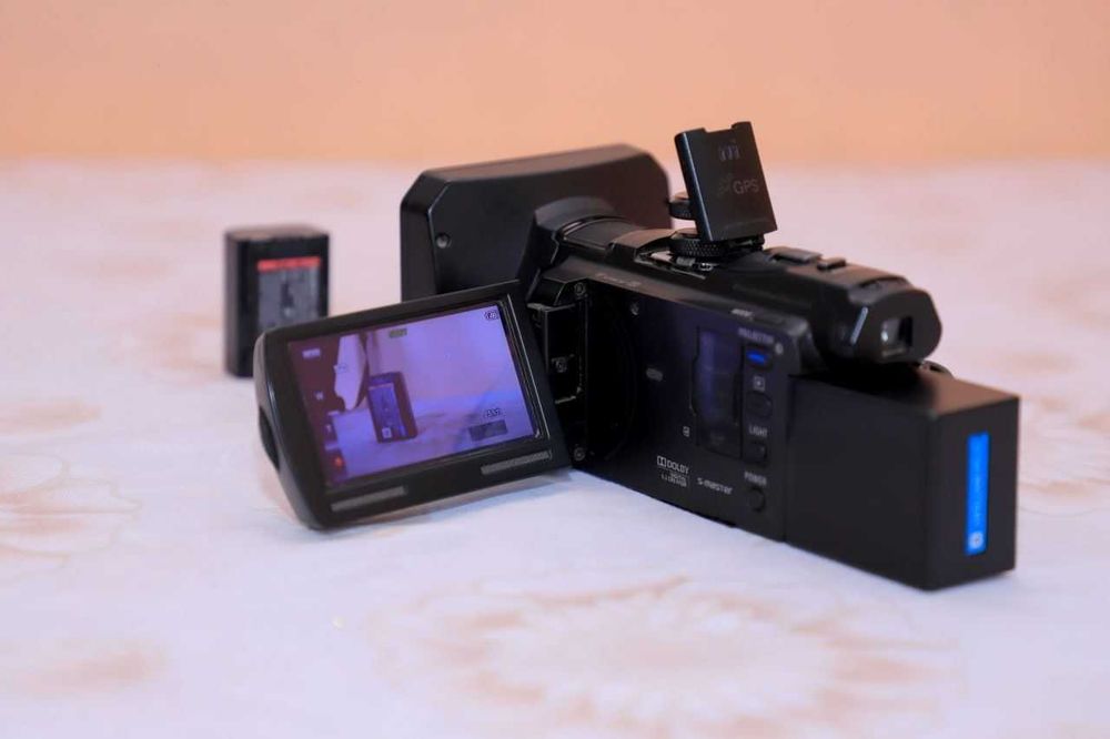 Sony PJ-650 sotiladi